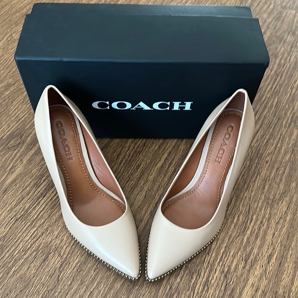 Coach Beadchain Pump